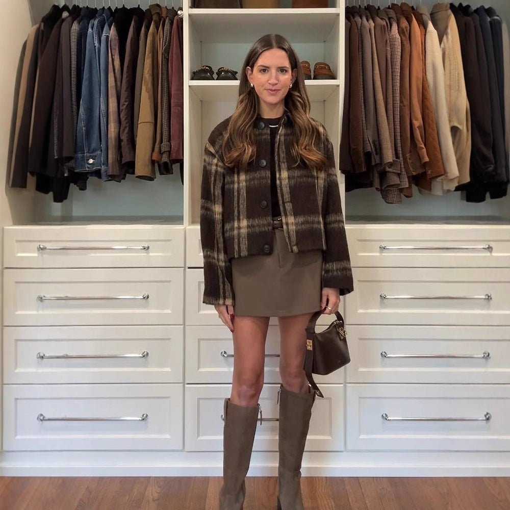 Women's short checkered bouclé jacket with boxy silhouette and button placket Chichicherry - Chichicherry