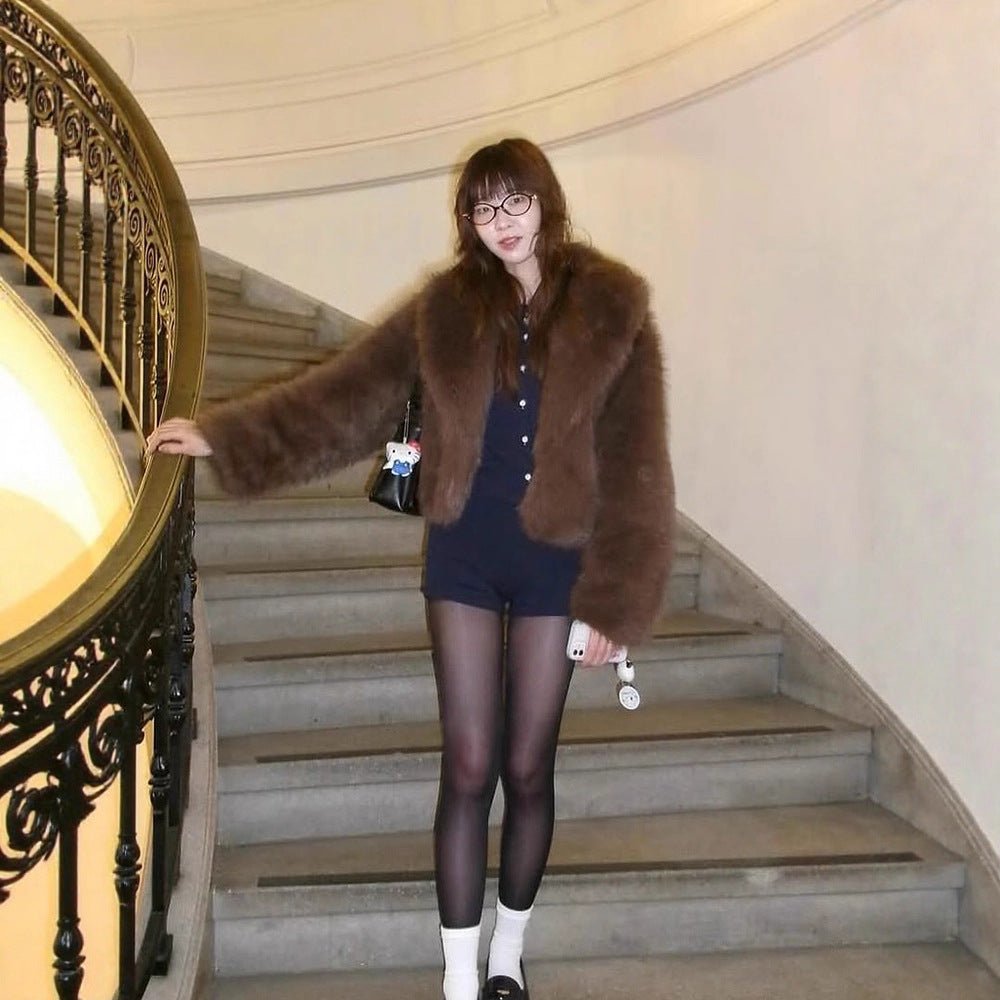Women's short coat made of vegan high-pile faux fur with oversized shawl collar Chichicherry - Chichicherry