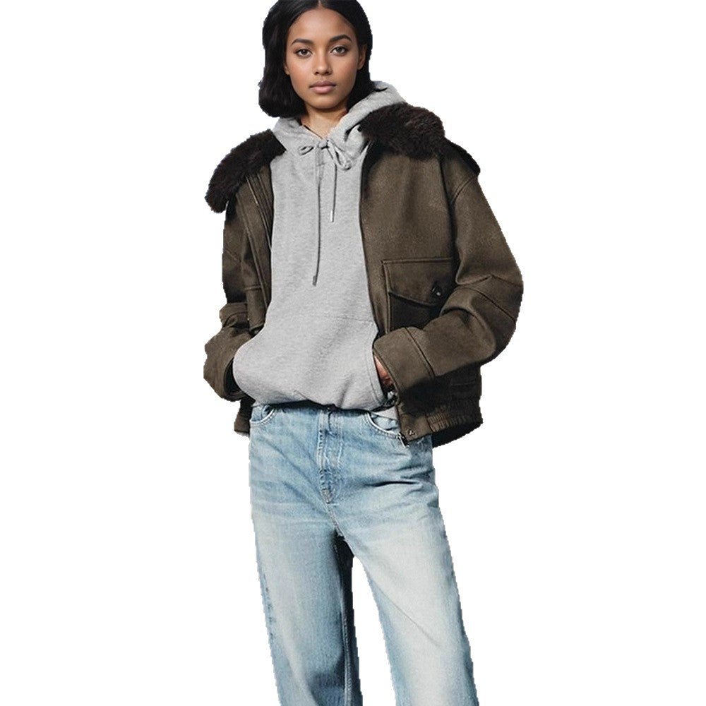 Women's short jacket in aviator style with faux fur hood and patch pockets Chichicherry - Chichicherry