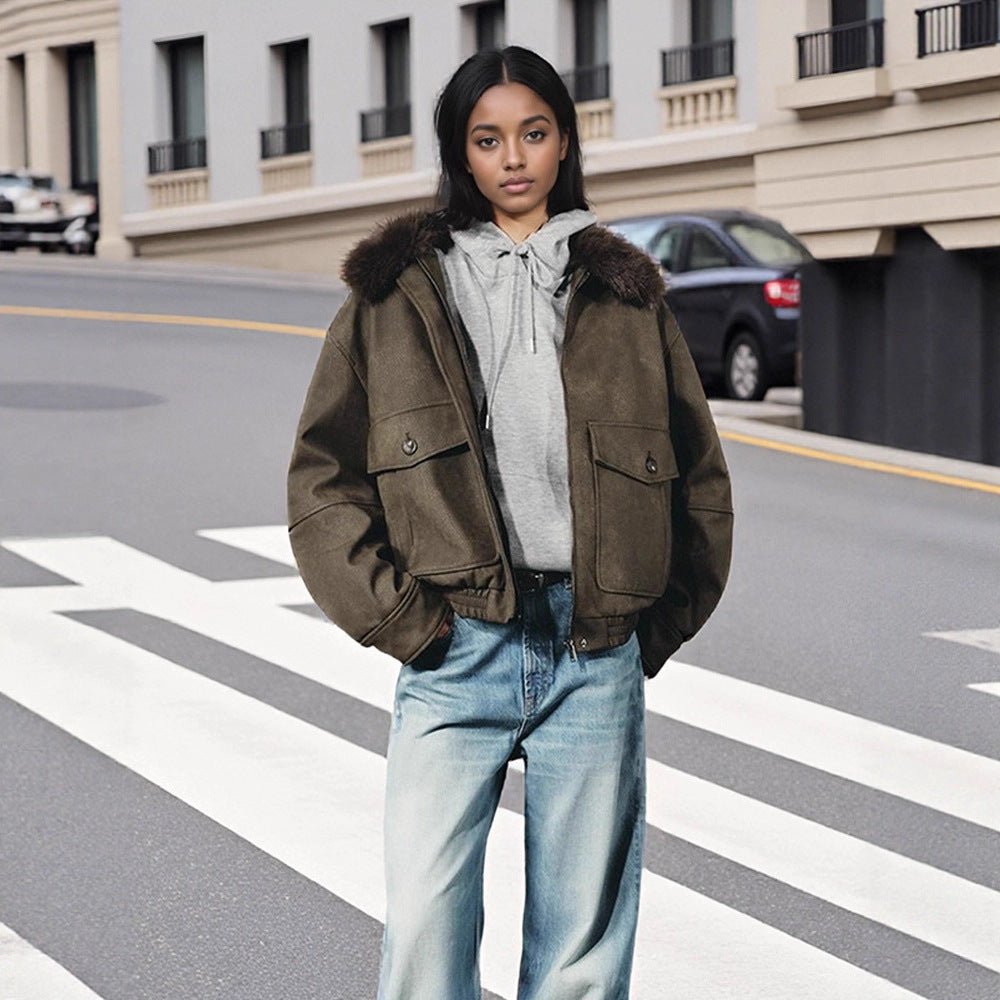 Women's short jacket in aviator style with faux fur hood and patch pockets Chichicherry - Chichicherry