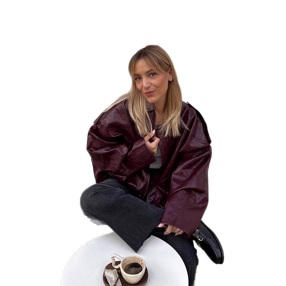 Women's short jacket in glossy patent look with boxy silhouette and dropped shoulders Chichicherry - Chichicherry