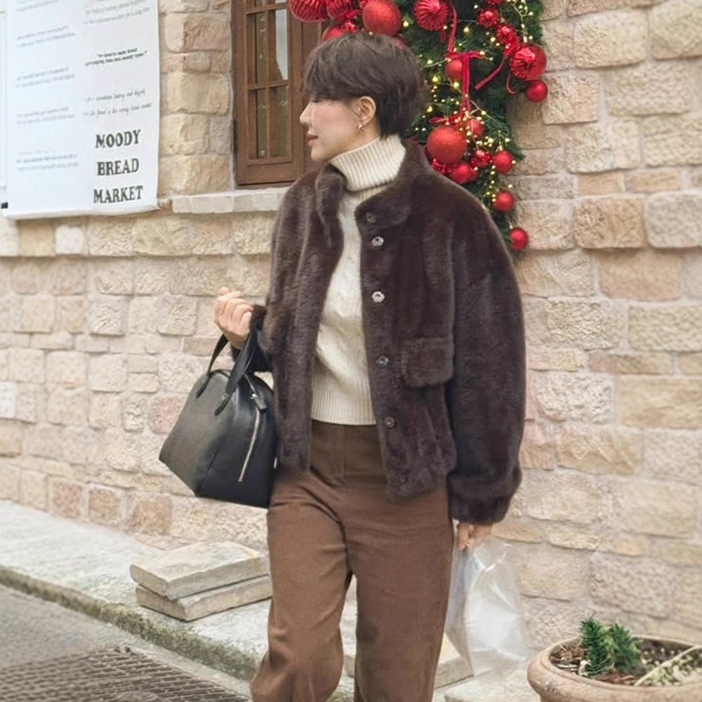 Women’s short jacket in teddy faux fur with boxy silhouette and patch pocket Chichicherry - Chichicherry