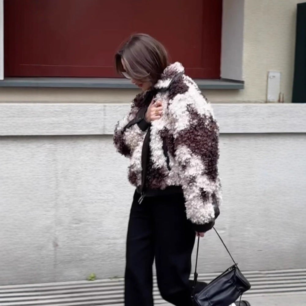Women's short jacket made of curly bouclé faux fur with leather look detailing Chichicherry - Chichicherry