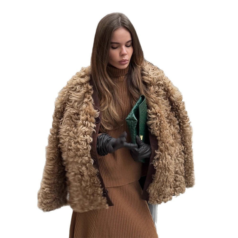 Women's short jacket made of curly teddy faux fur with oversized cut Chichicherry - Chichicherry