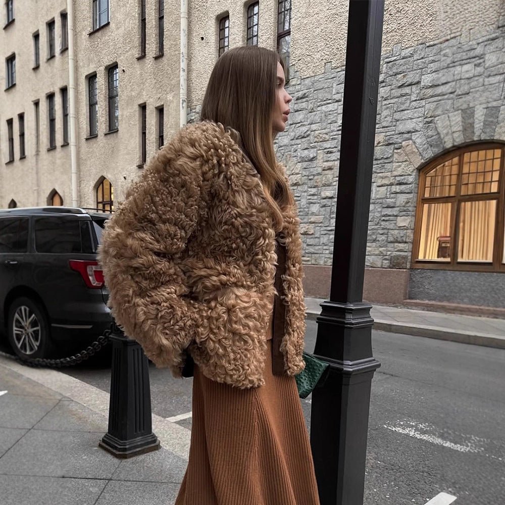 Women's short jacket made of curly teddy faux fur with oversized cut Chichicherry - Chichicherry