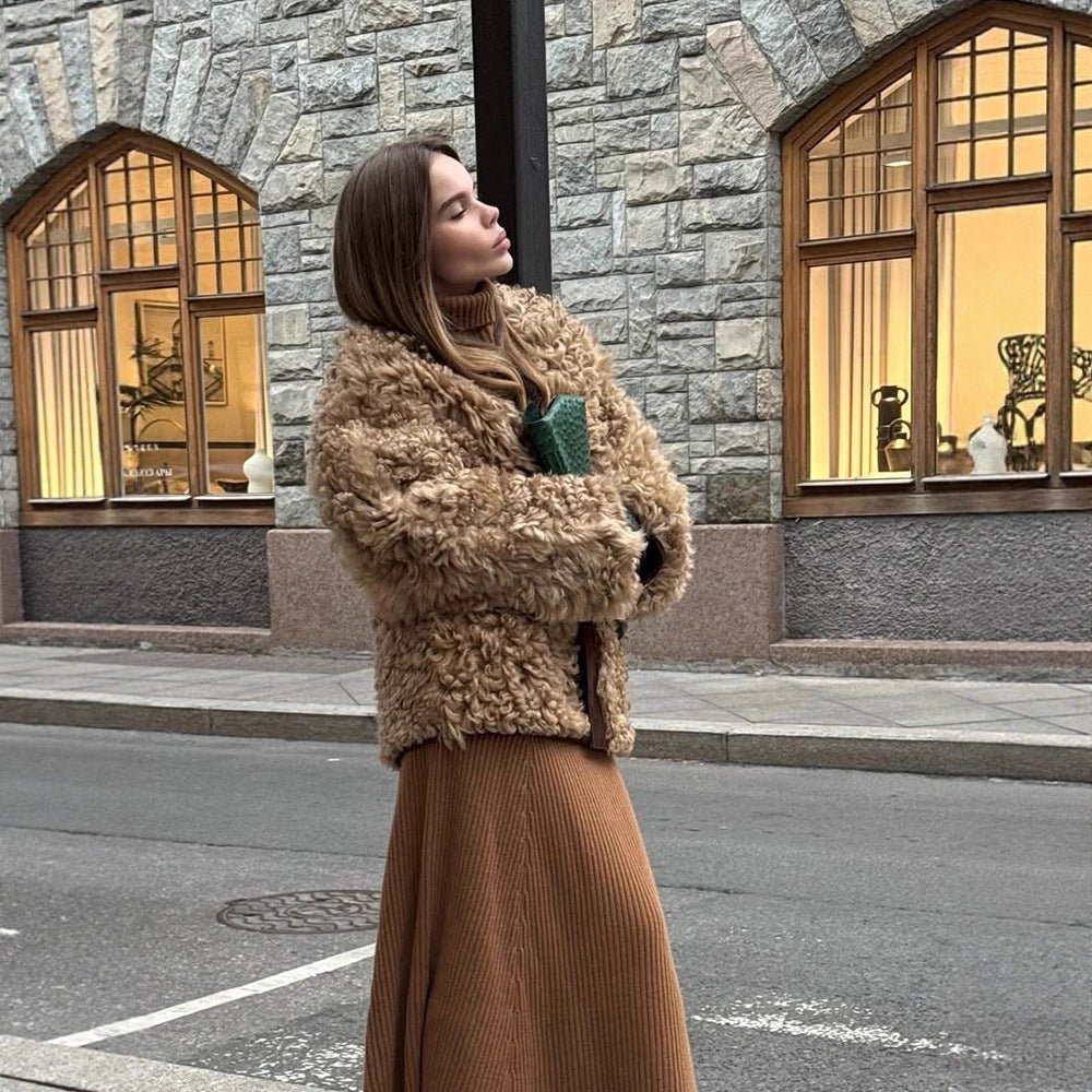 Women's short jacket made of curly teddy faux fur with oversized cut Chichicherry - Chichicherry