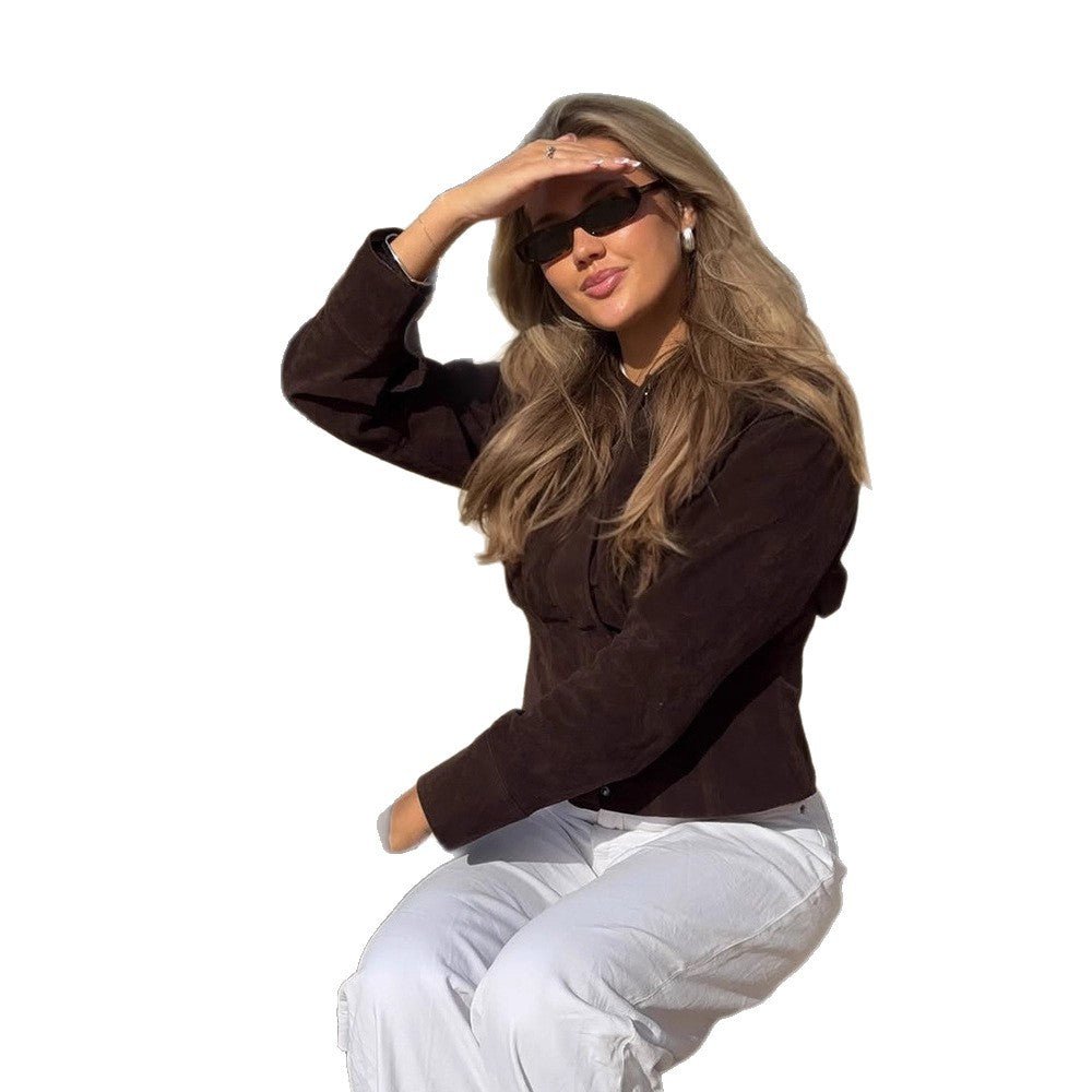 Women's short jacket made of suede in shirt jacket style with attached breast pockets Chichicherry - Chichicherry