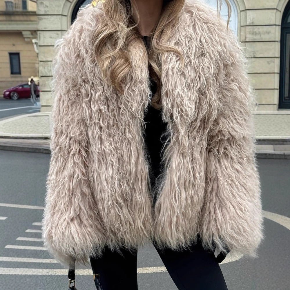 Women's short jacket made of voluminous lambskin imitation with curly structure Chichicherry - Chichicherry