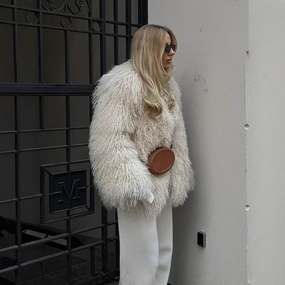 Women's short jacket made of voluminous lambskin imitation with curly structure Chichicherry - Chichicherry