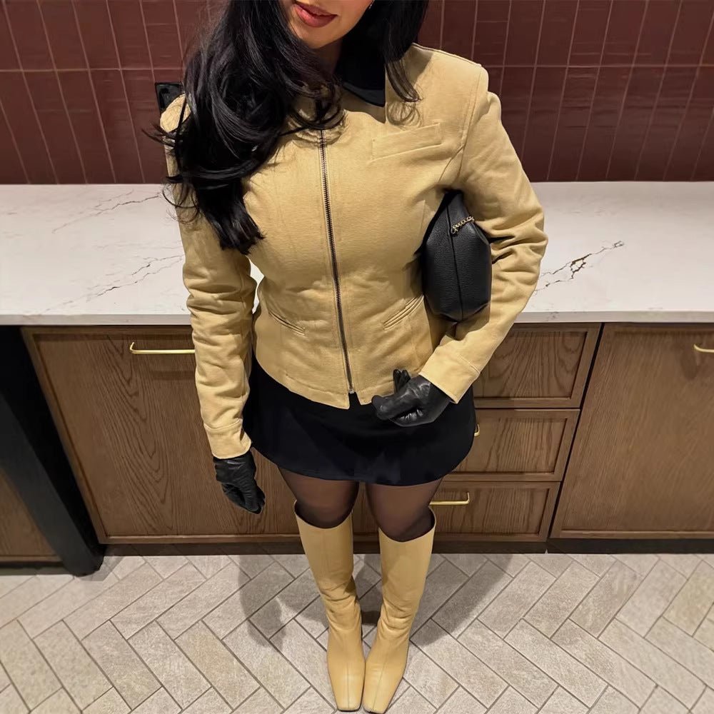 Women's short jacket with contrast collar and fitted silhouette Chichicherry - Chichicherry