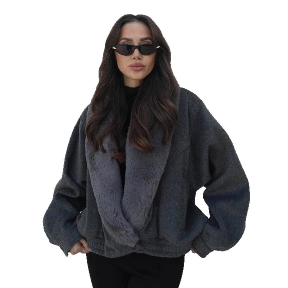 Women’s short jacket with voluminous faux fur shawl collar and elastic hem Chichicherry - Chichicherry
