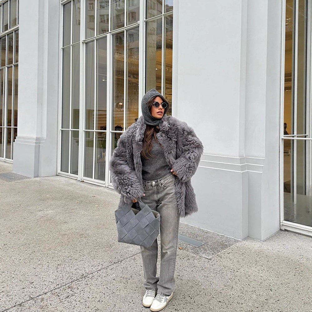 Women's Short Oversize Faux Fur Coat with Voluminous Curly Texture and Button Closure Chichicherry - Chichicherry