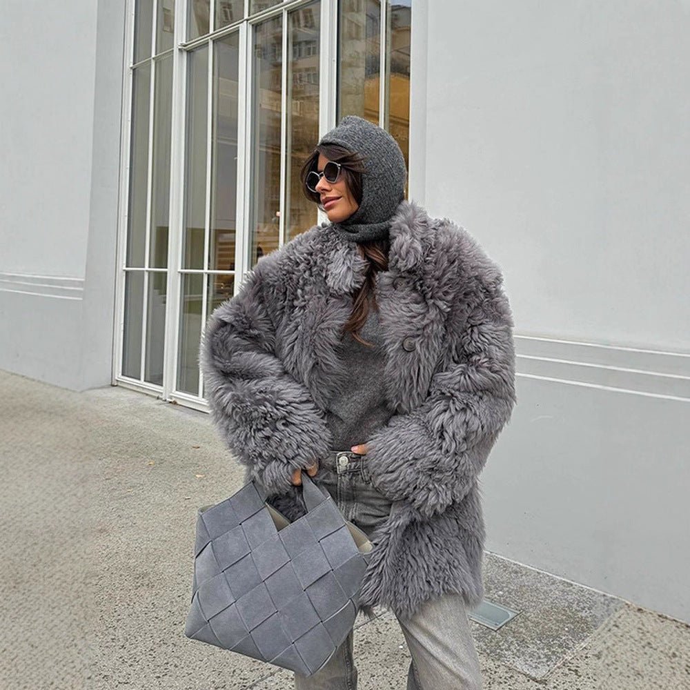 Women's Short Oversize Faux Fur Coat with Voluminous Curly Texture and Button Closure Chichicherry - Chichicherry