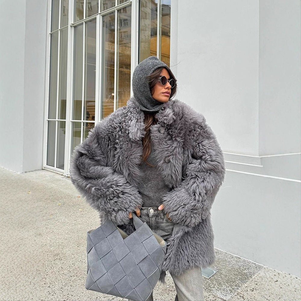 Women's Short Oversize Faux Fur Coat with Voluminous Curly Texture and Button Closure Chichicherry - Chichicherry