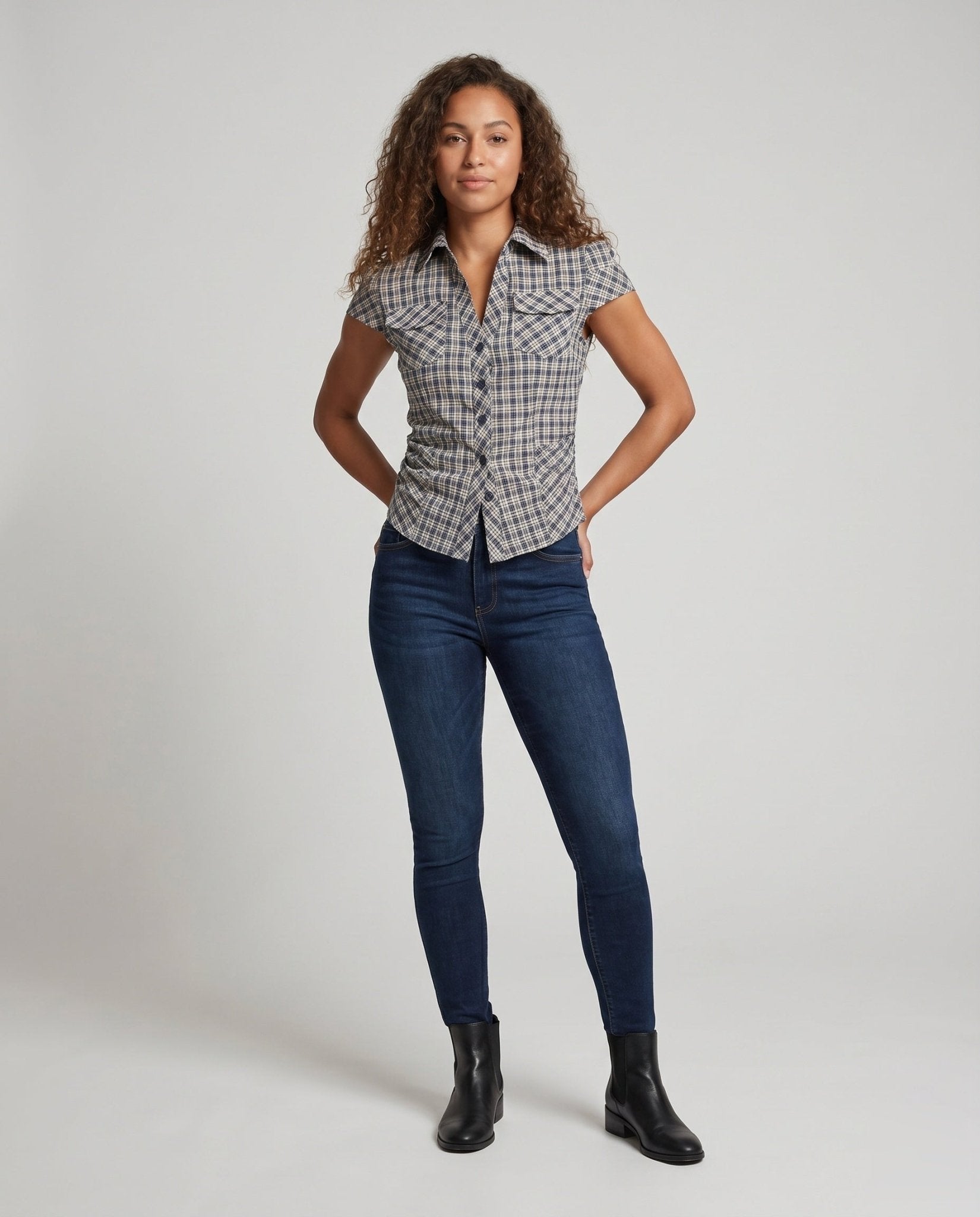 Women's short sleeve blouse in checkered design with ruffle details - Chichicherry