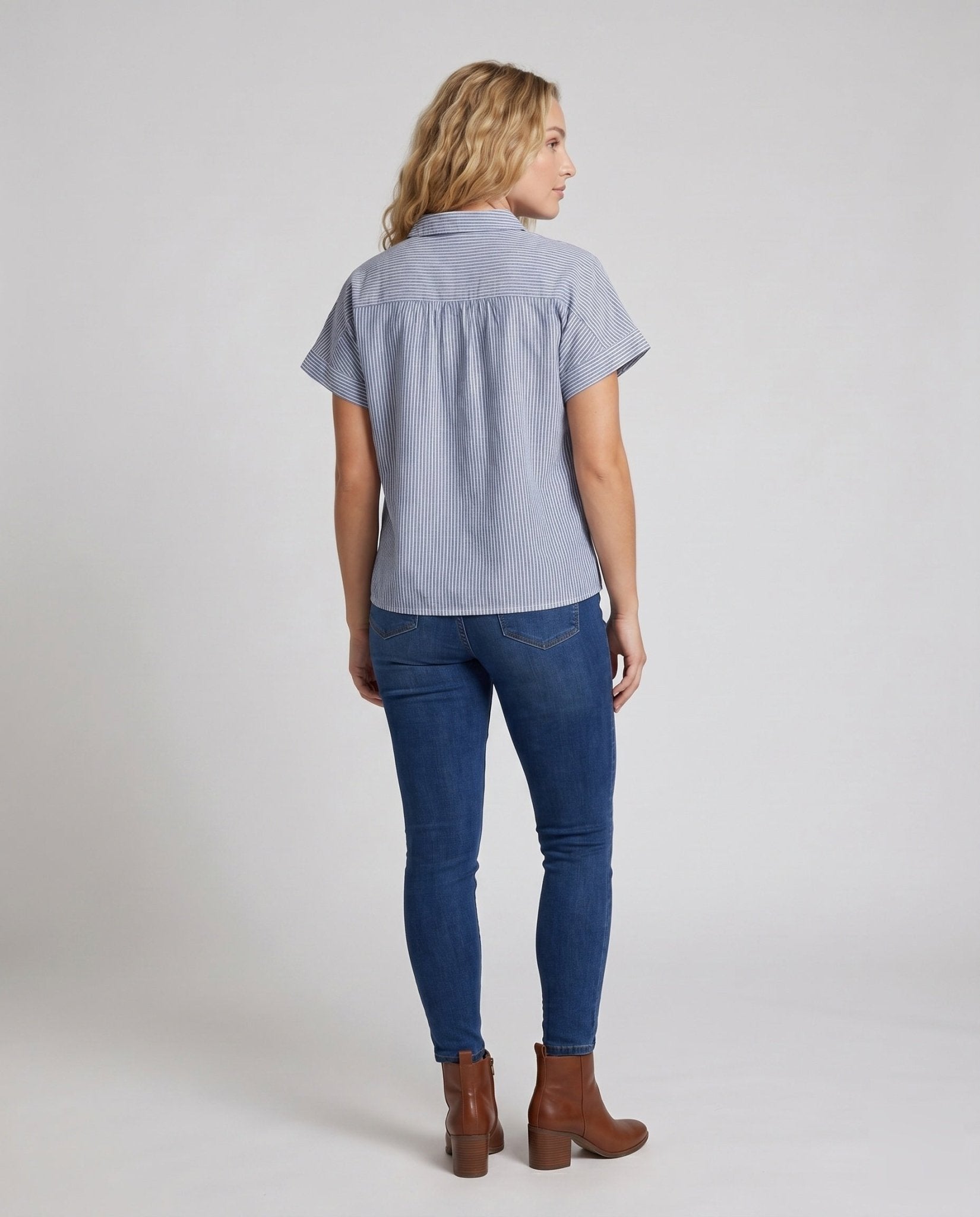 Women's short sleeve blouse with fine stripes and modern button details - Chichicherry