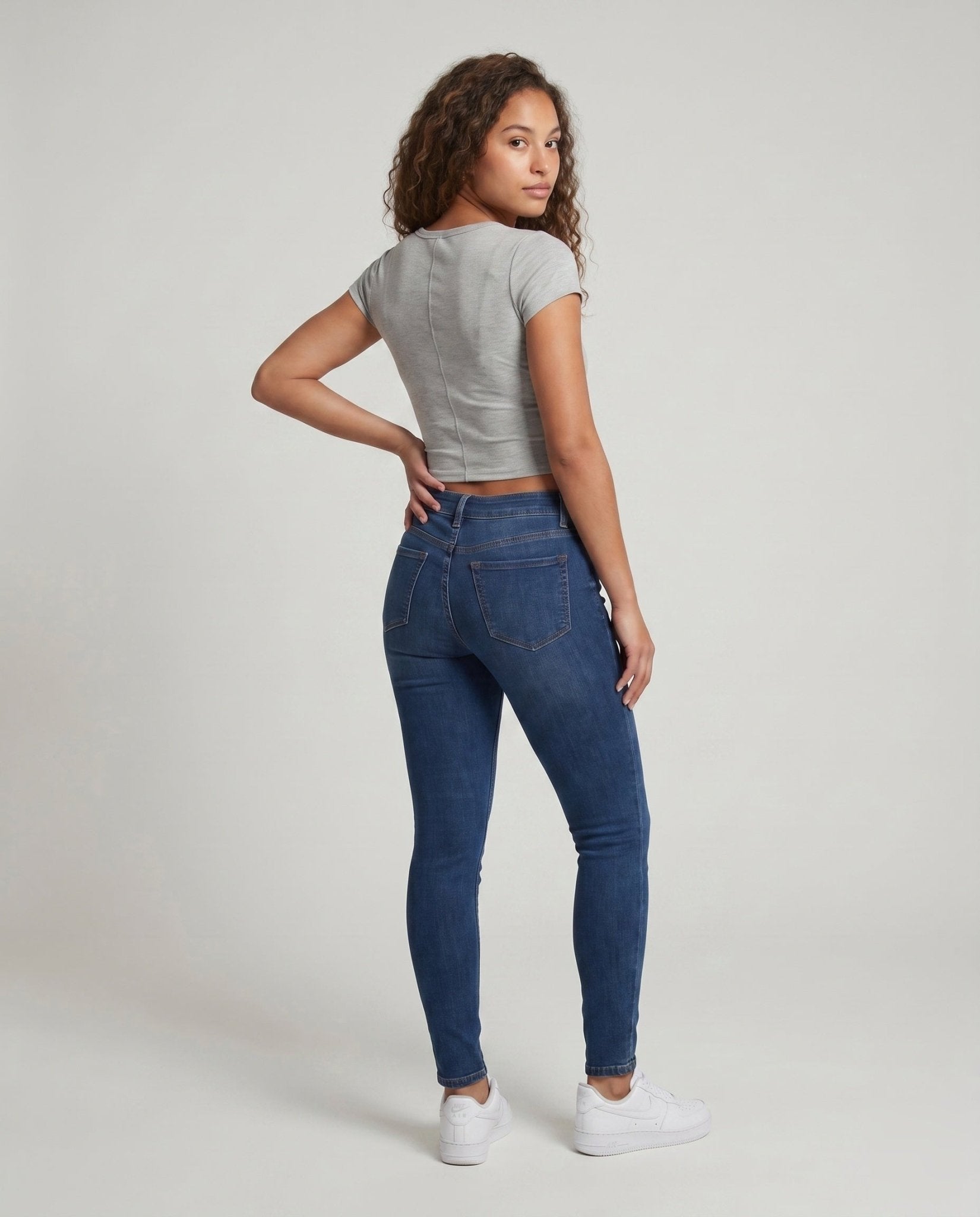 Women's Short Sleeve T-Shirt with Button Placket and Fitted Cut - Chichicherry
