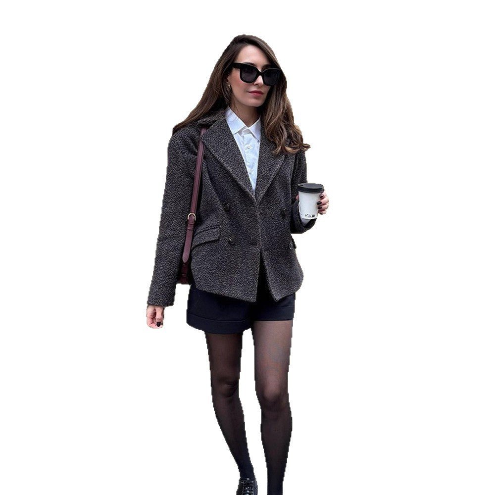 Women's Short Tailored Double-Breasted Blazer made of Boucle Tweed Chichicherry - Chichicherry
