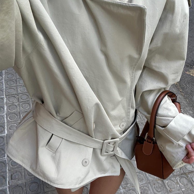 Women's short trench coat made of cotton blend with waist belt & shoulder epaulettes Chichicherry - Chichicherry