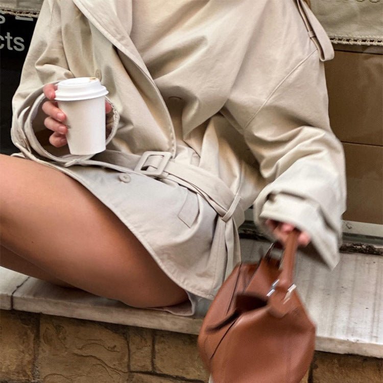 Women's short trench coat made of cotton blend with waist belt & shoulder epaulettes Chichicherry - Chichicherry