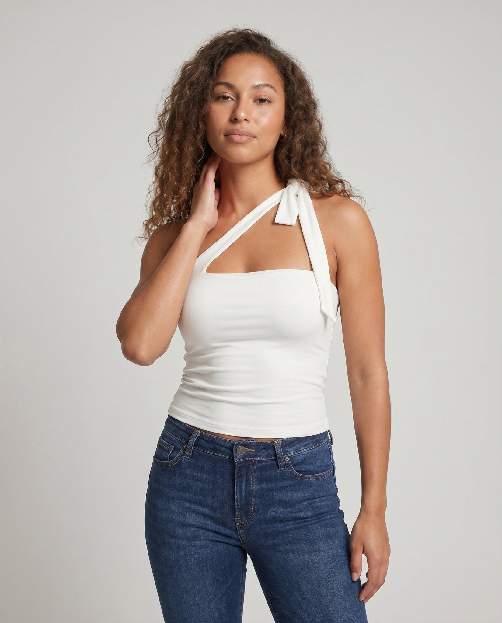 Women's sleeveless top with decorative scarf - Chichicherry