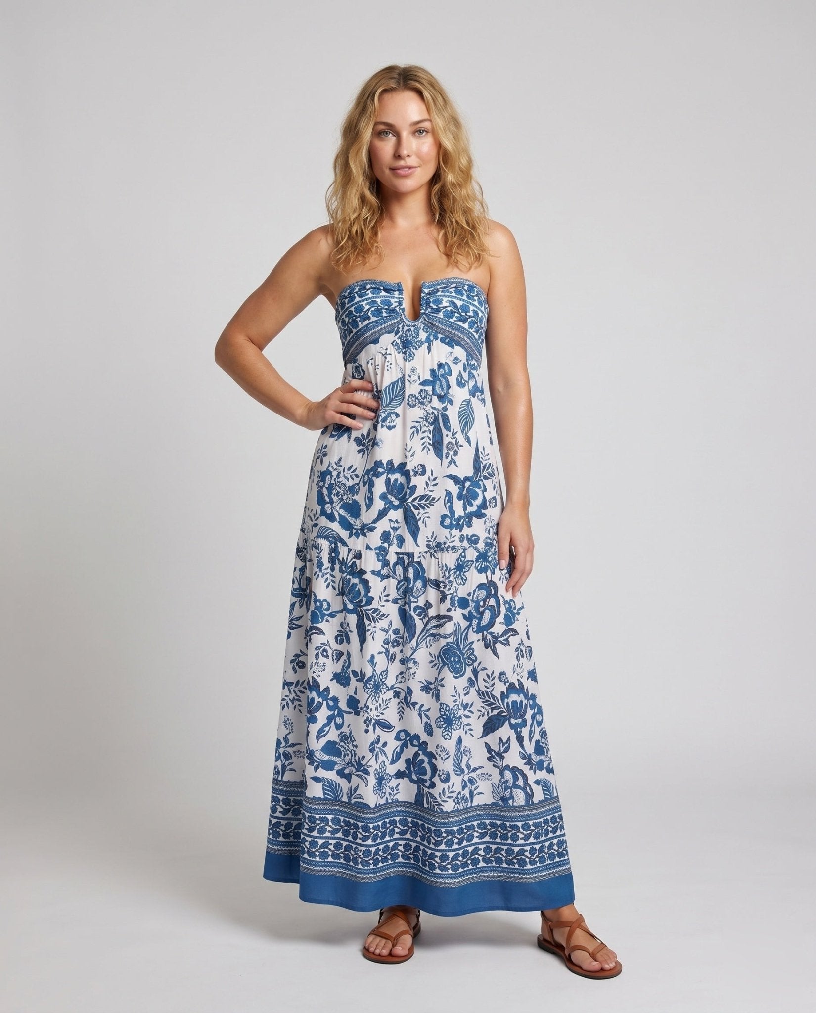 Women's Strapless Maxi Dress with Floral Pattern - Chichicherry