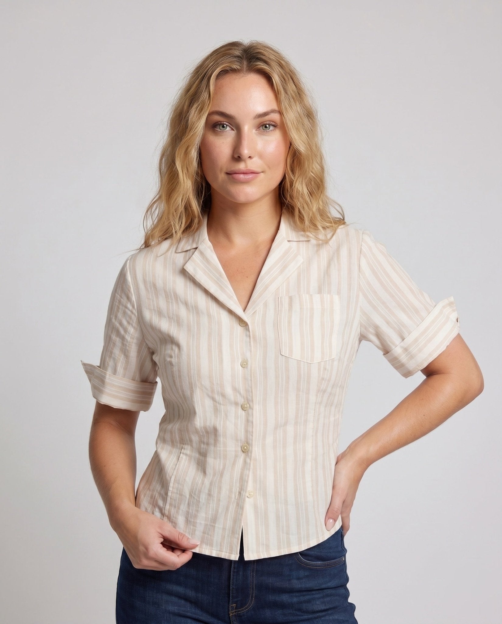 Women's stylish short-sleeve shirt with fine striped pattern and elegant details - Chichicherry