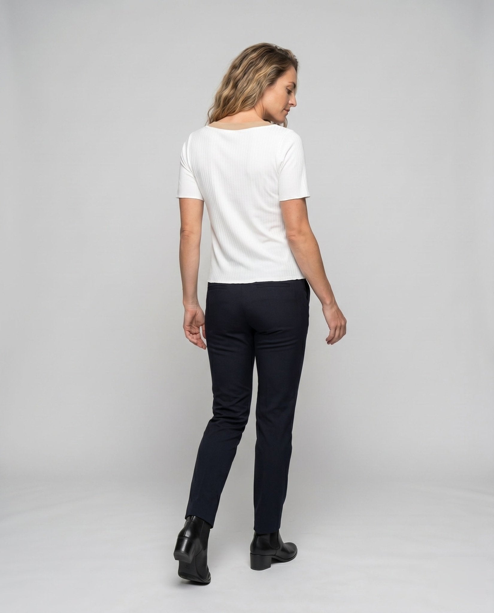 Women's stylish T-shirt with decorative buttons - Chichicherry