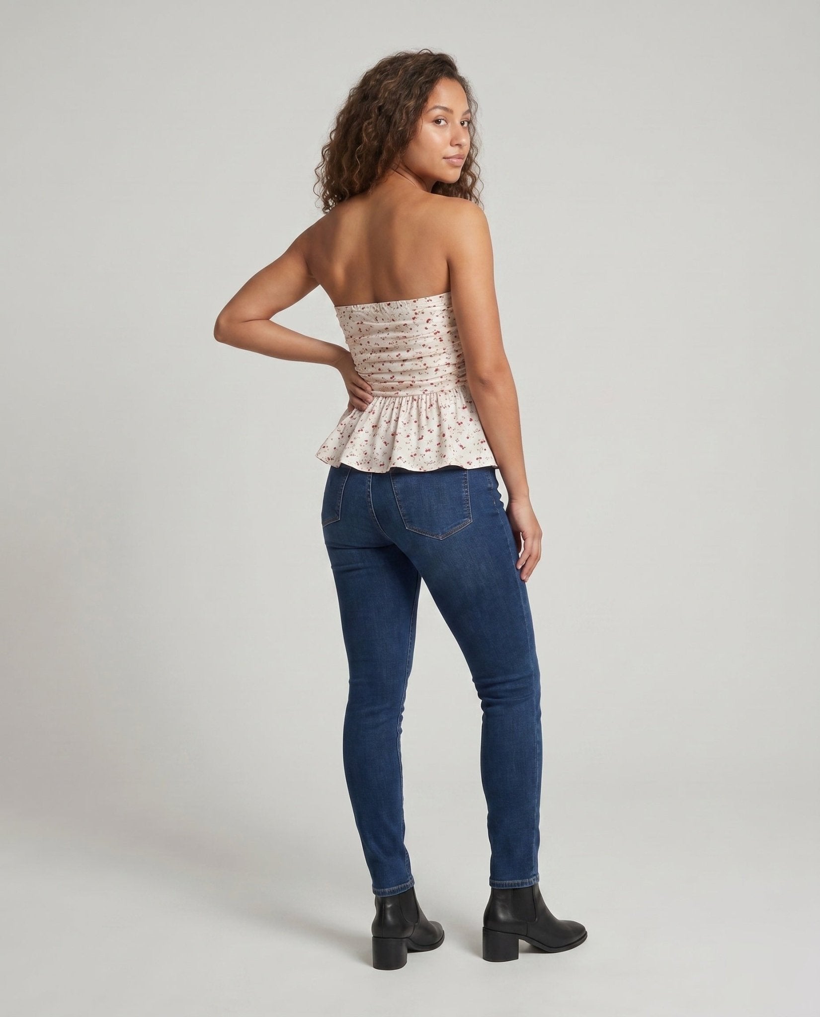 Women's summer camisole top with playful floral pattern and loose fit - Chichicherry