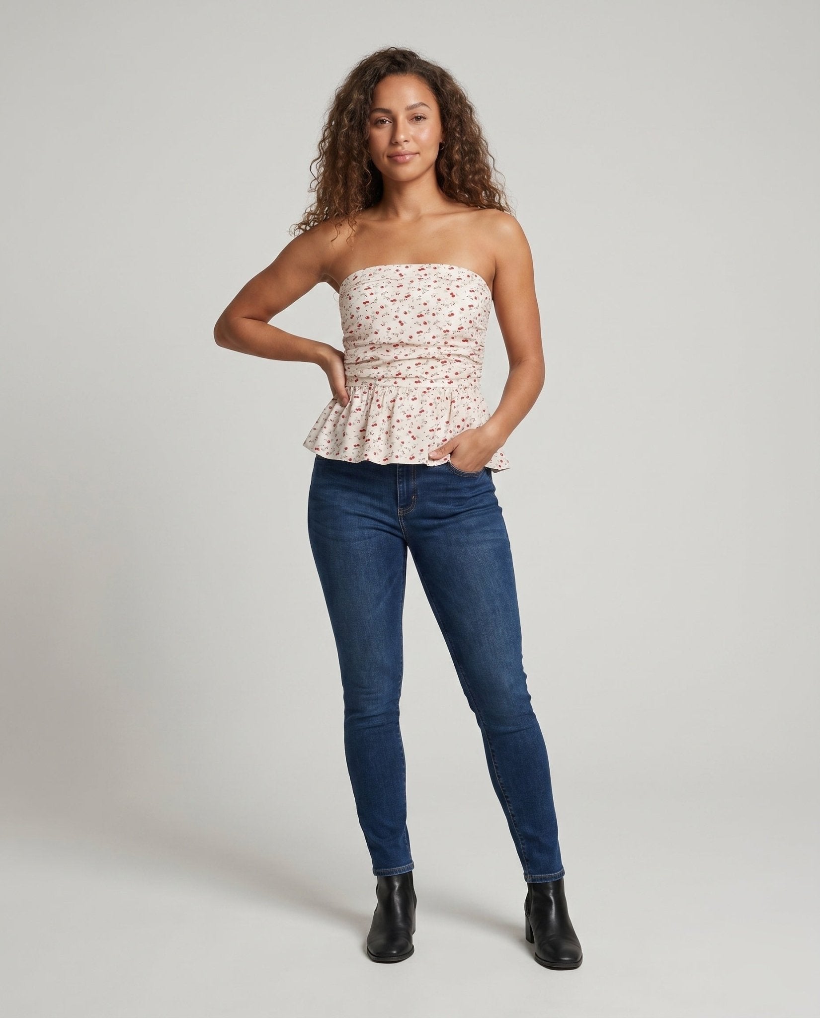 Women's summer camisole top with playful floral pattern and loose fit - Chichicherry