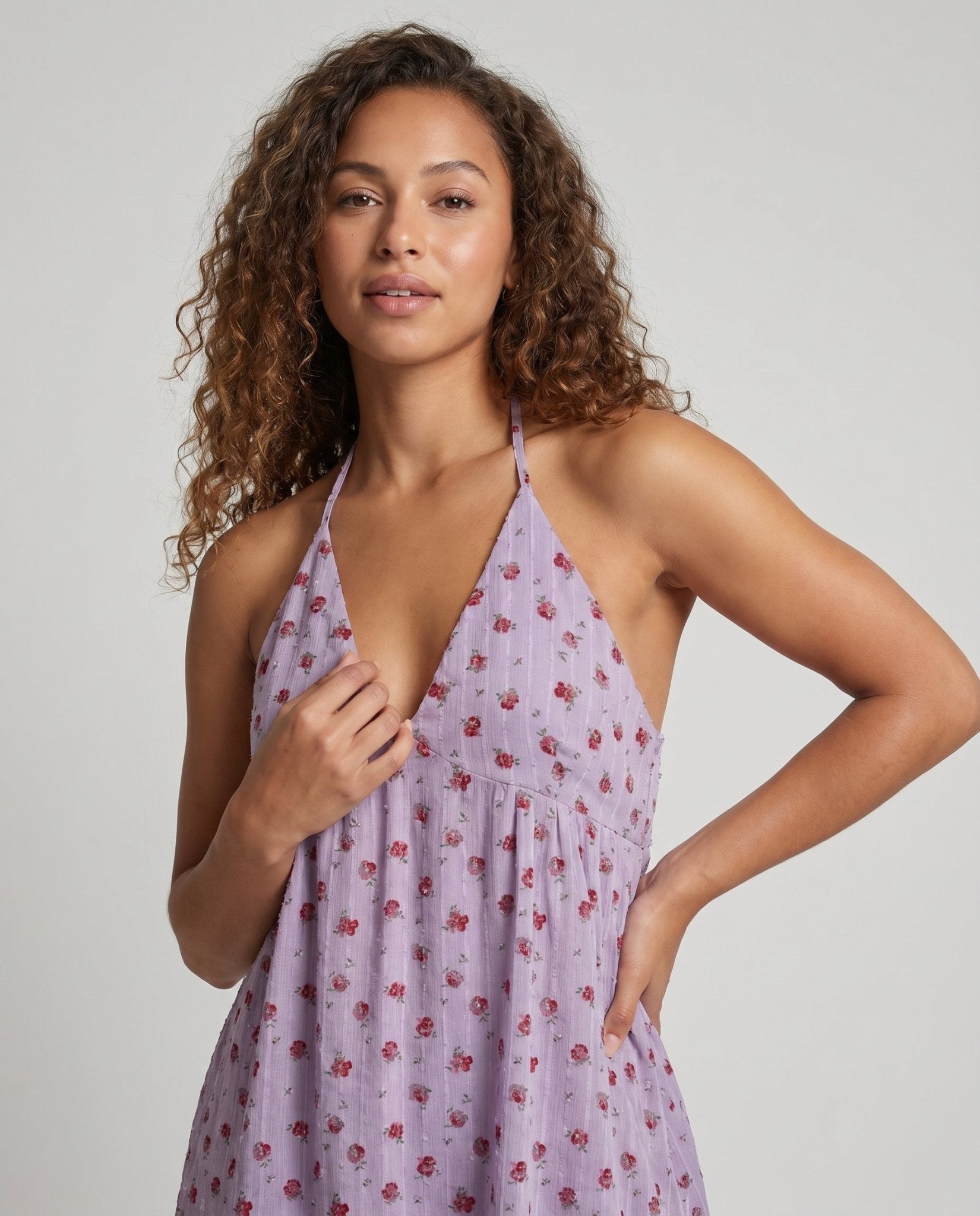 Women's summer dress with delicate floral print and deep V-neck - Chichicherry