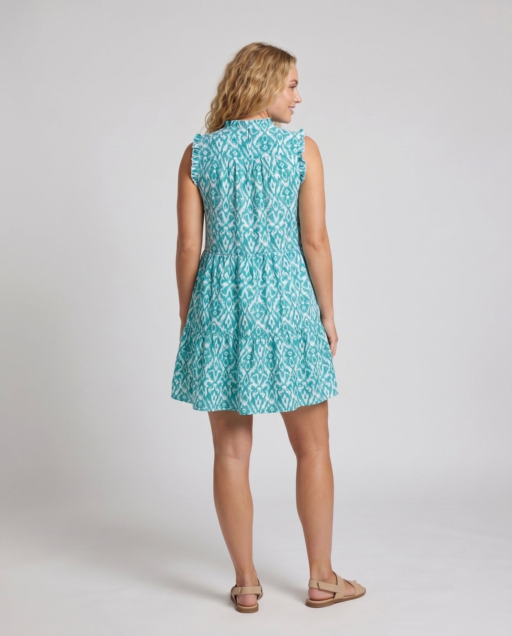 Women's summer dress with voluminous skirt and ruffles - Chichicherry