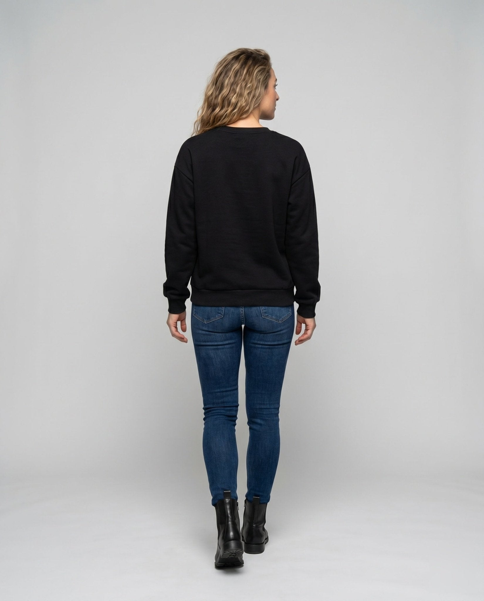 Women's sweatshirt with fashionable checkered bow design - Chichicherry