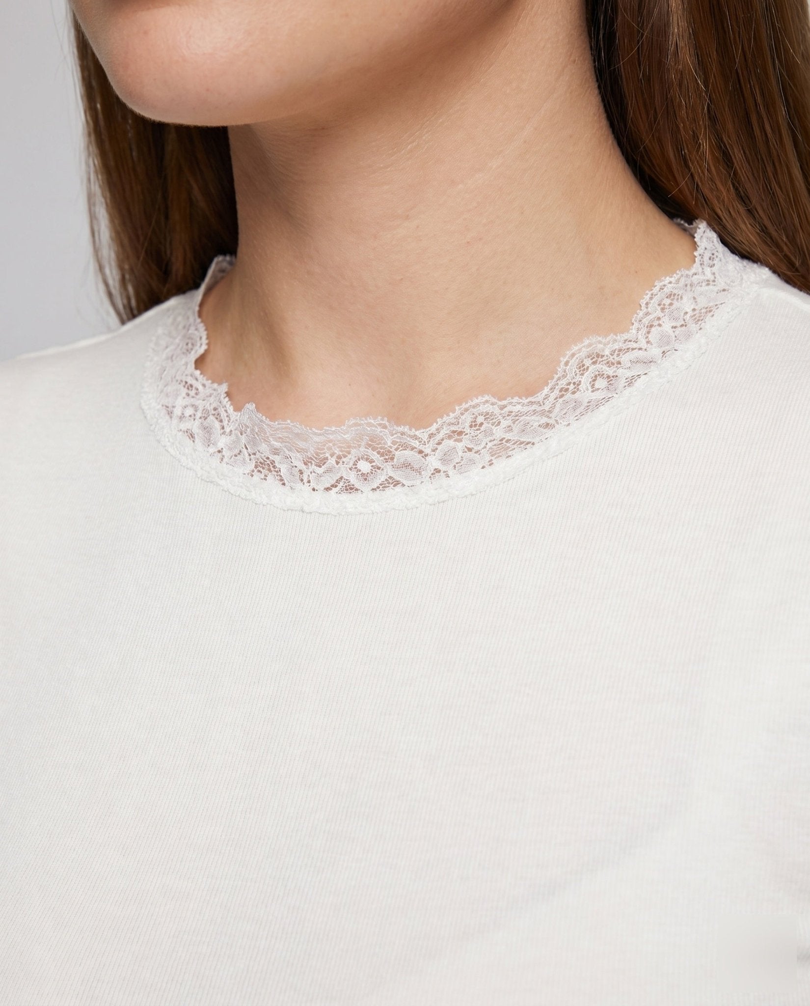 Women's T-shirt and skirt set with sophisticated ruffle details - Chichicherry