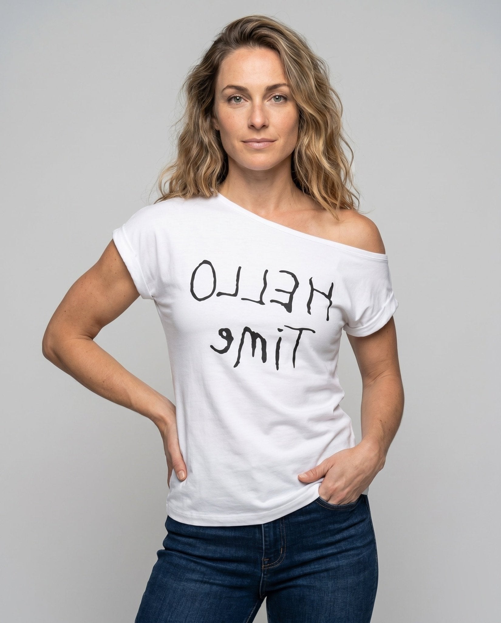 Women's T-shirt with creative graphic print and casual fit - Chichicherry