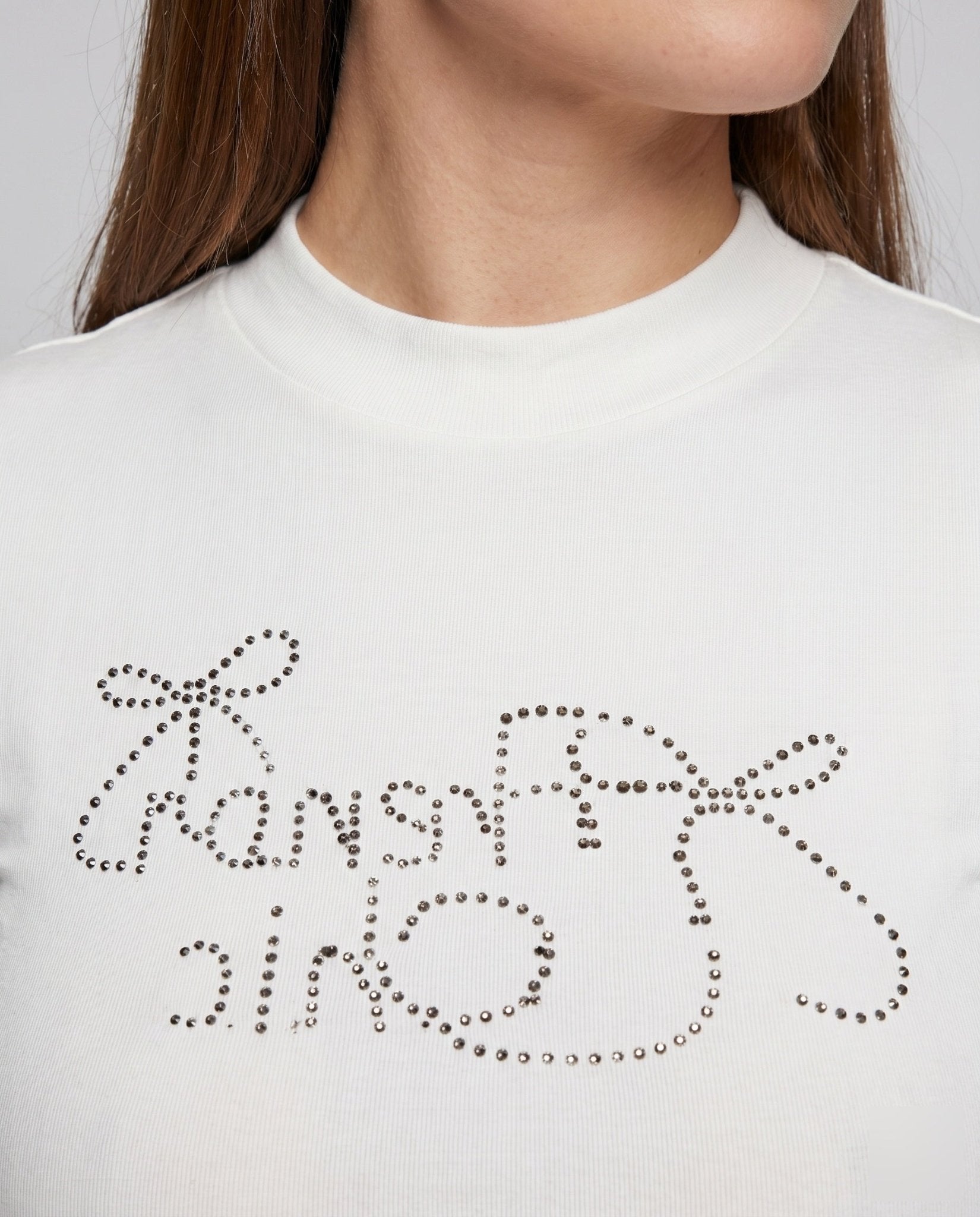 Women's T-shirt with voluminous ruffled hem and stylish logo design - Chichicherry
