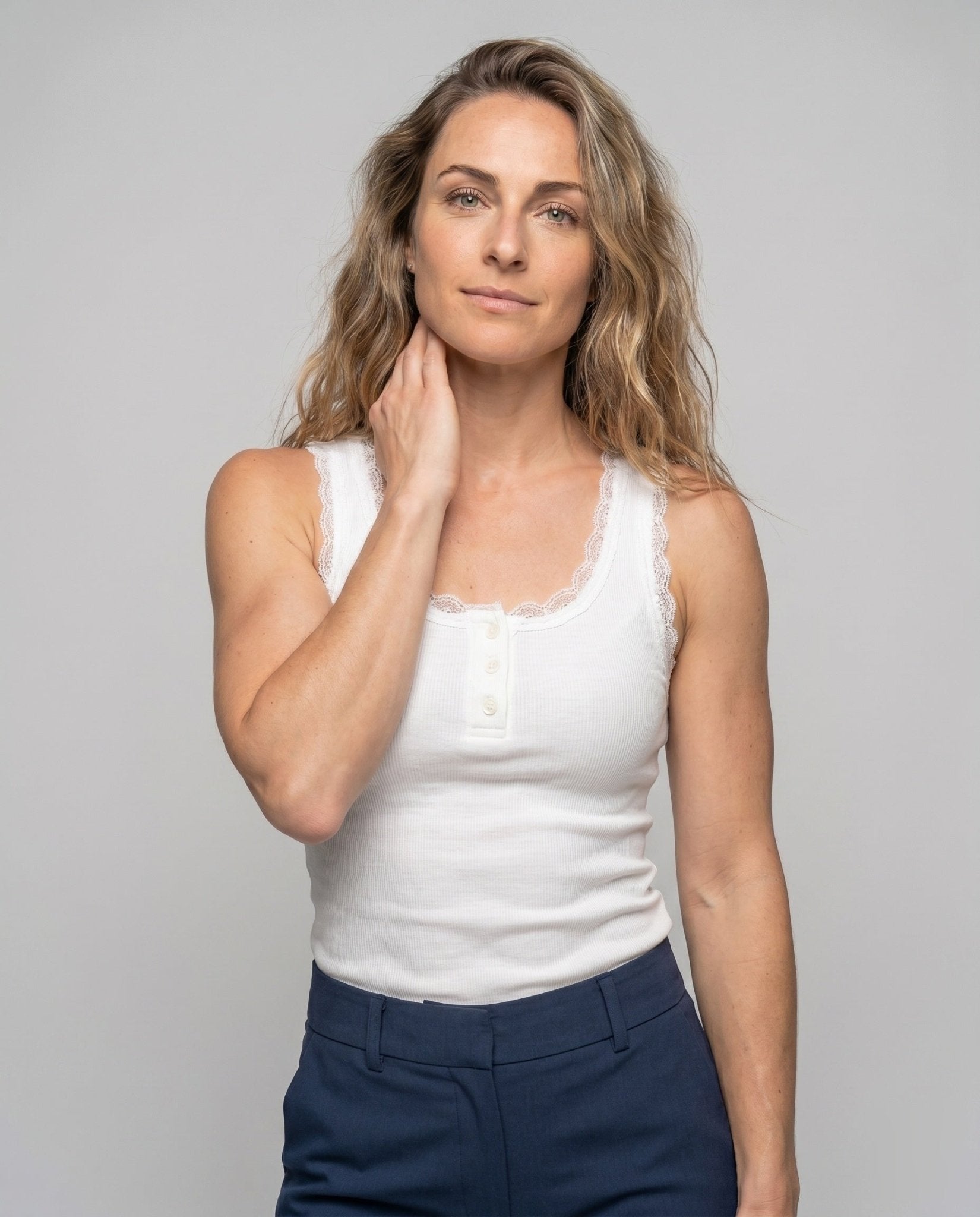 Women's tank top with decorative lace trim and button placket - Chichicherry
