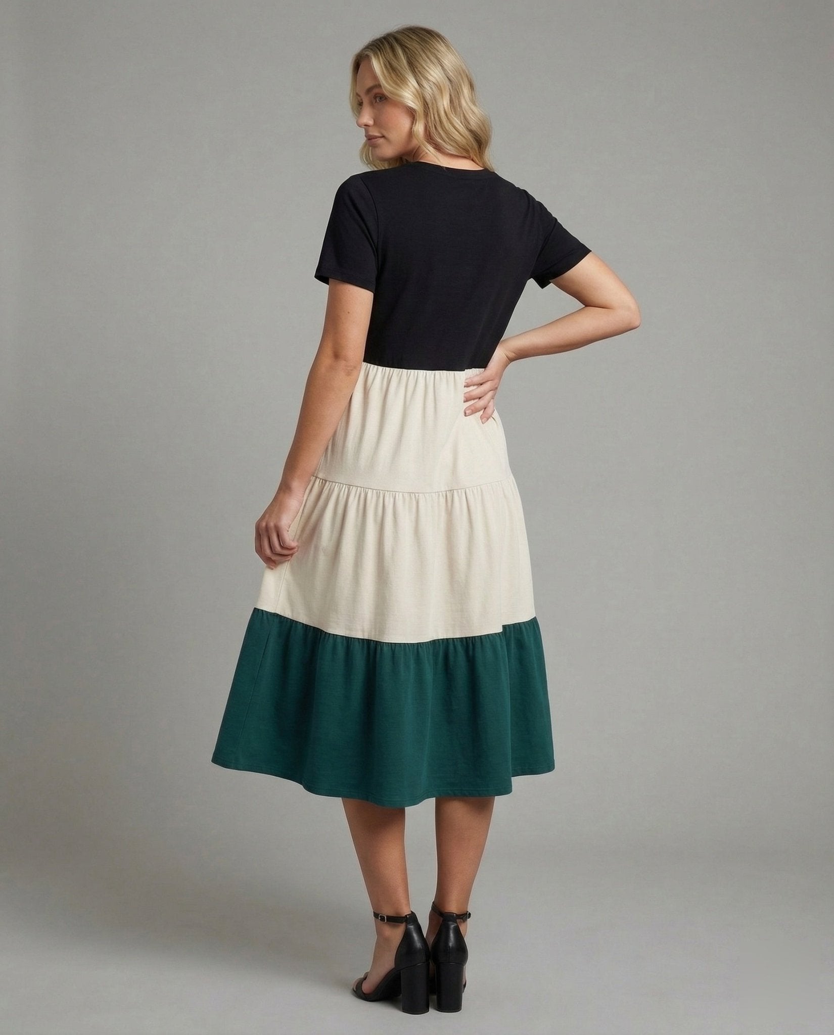 Women's tiered ruffle dress made of cotton blend - Chichicherry