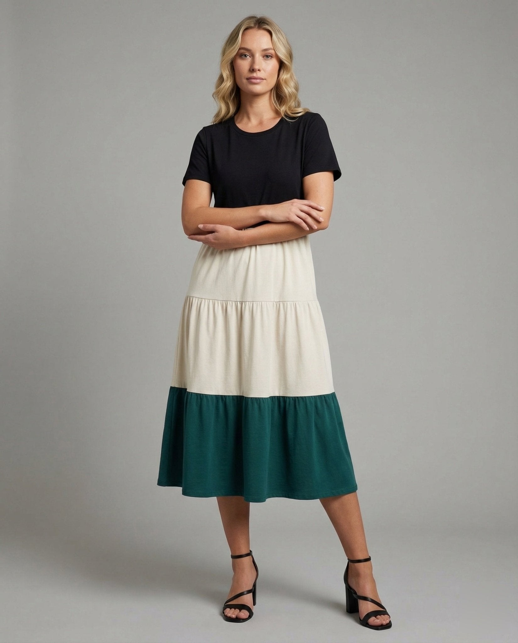 Women's tiered ruffle dress made of cotton blend - Chichicherry