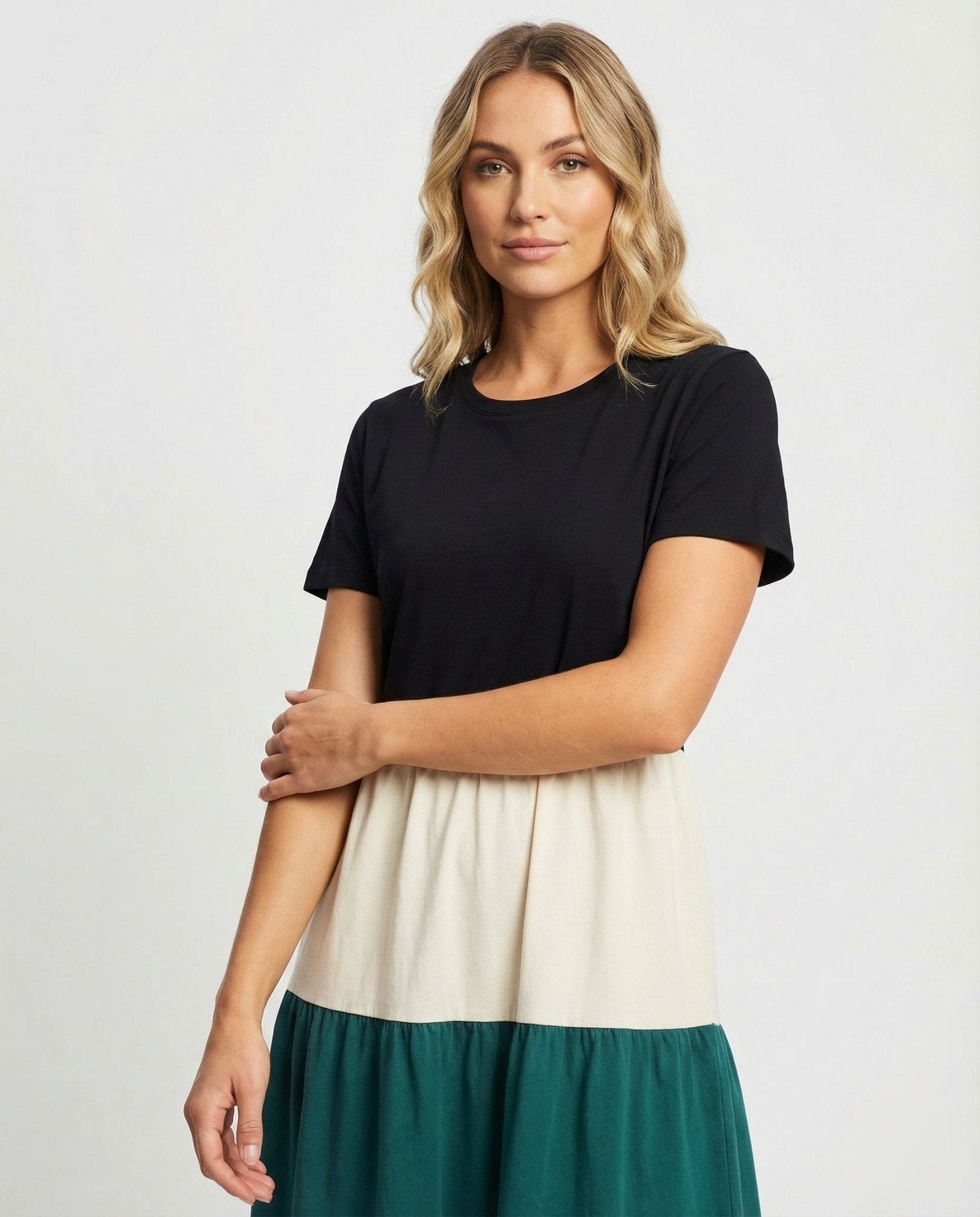 Women's tiered ruffle dress made of cotton blend - Chichicherry