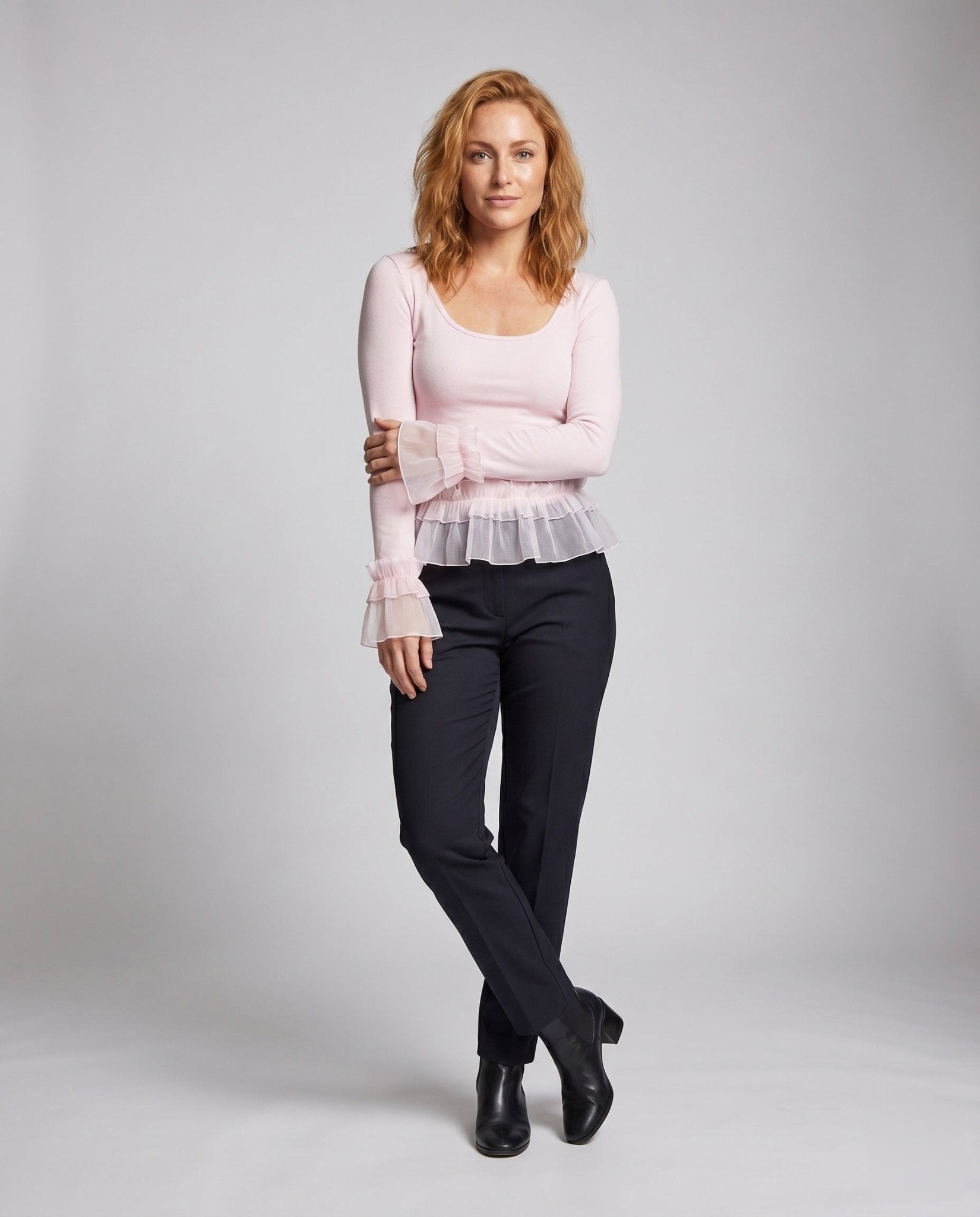 Women's top with ruffle details and longer cut - Chichicherry