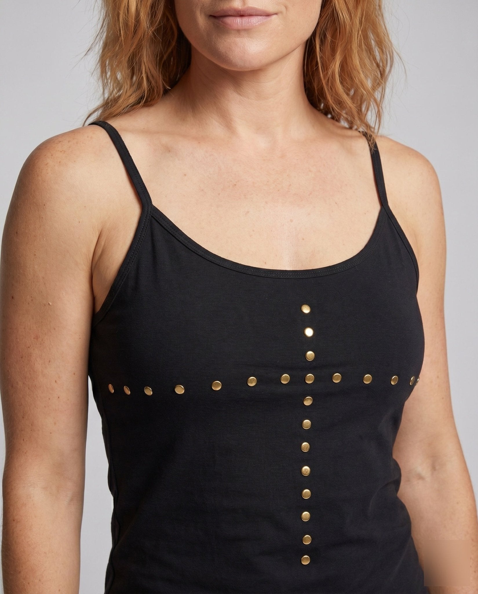 Women's top with trendy studs and slim fit - Chichicherry