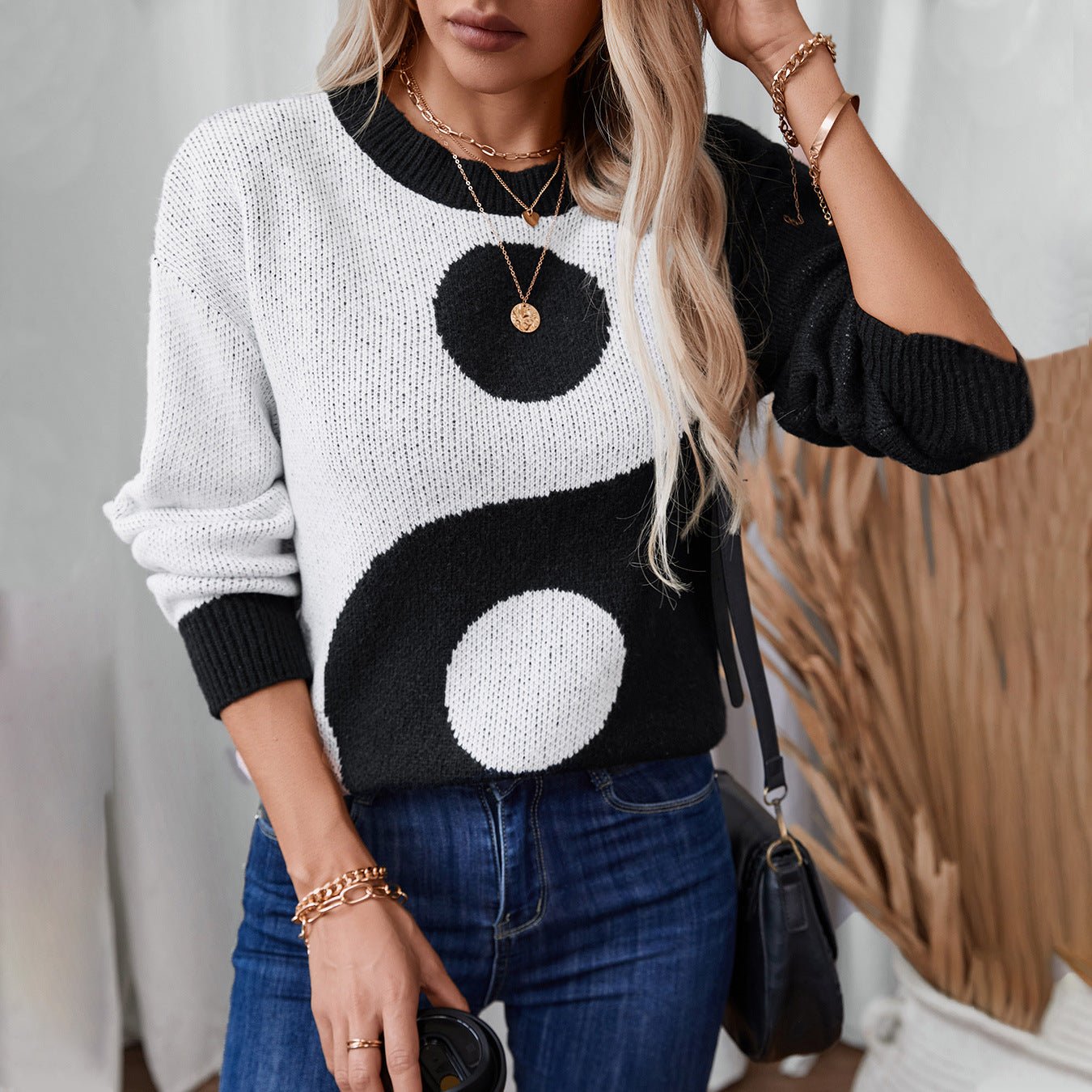 Women's Trendy Graphic Knit Sweater - Chichicherry