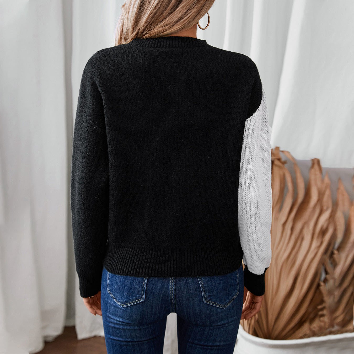 Women's Trendy Graphic Knit Sweater - Chichicherry