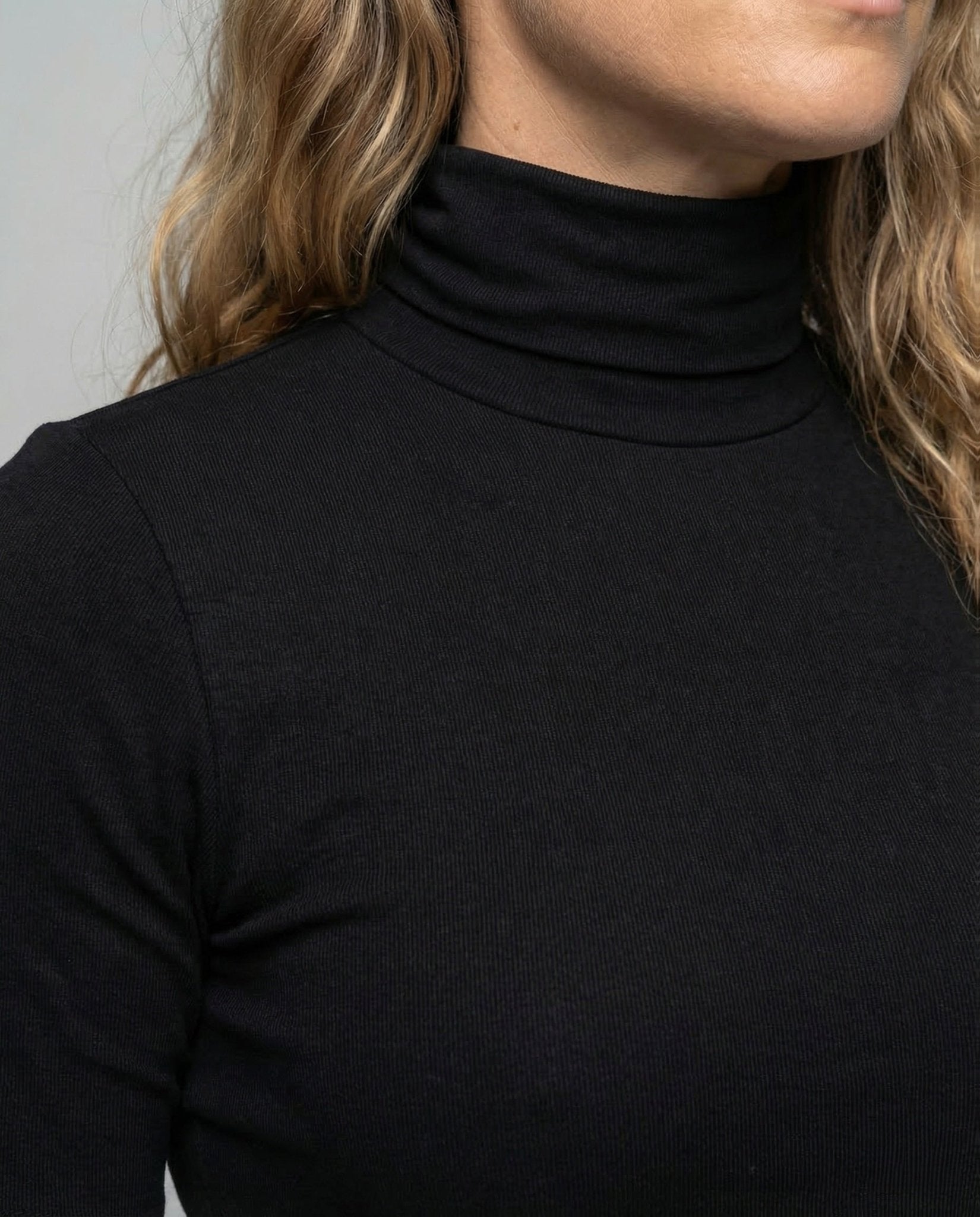 Women's Turtleneck Mini Dress Short Sleeve - Chichicherry
