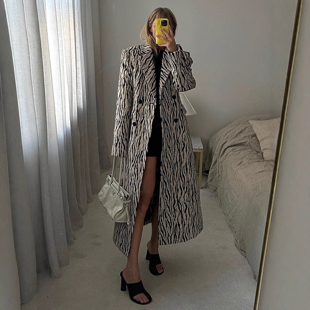 Women's Two-Piece Zebra Pattern Coat and Mini Skirt Set made of Textured Woven Fabric Chichicherry - Chichicherry