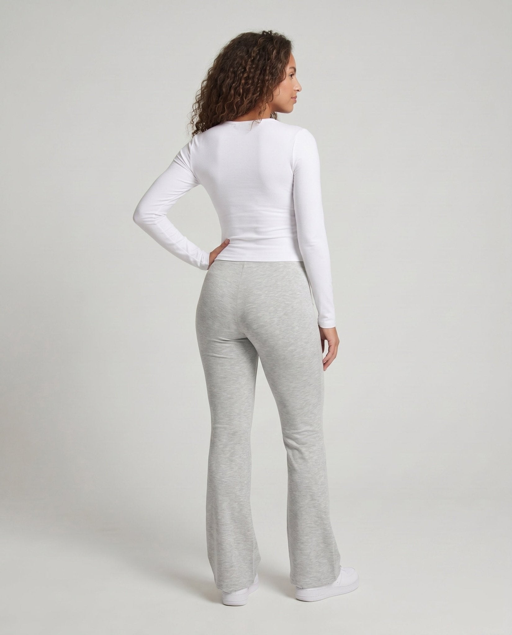 Women's wide casual pants with elastic waistband - Chichicherry