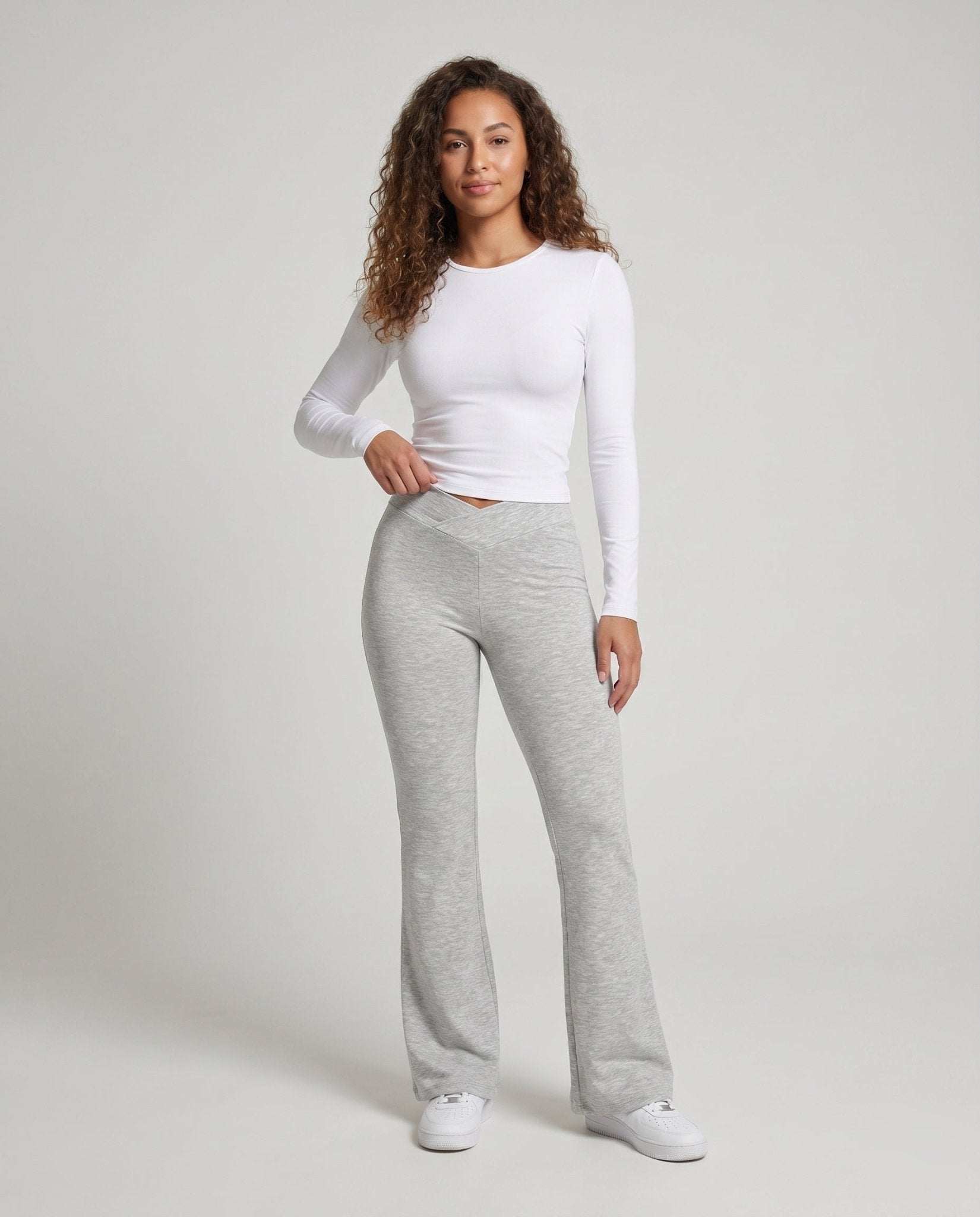 Women's wide casual pants with elastic waistband - Chichicherry