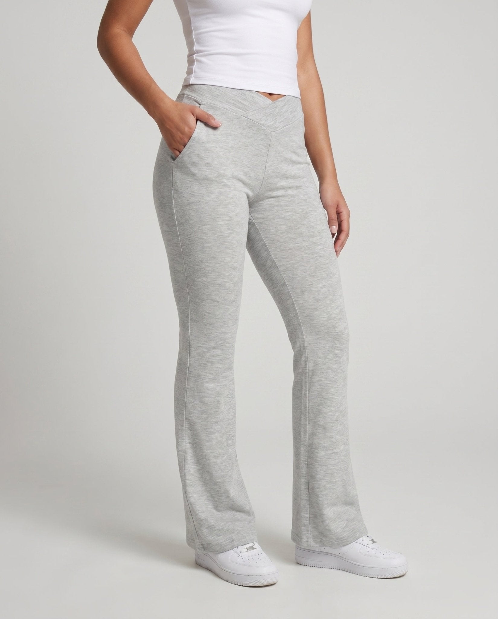 Women's wide casual pants with elastic waistband - Chichicherry