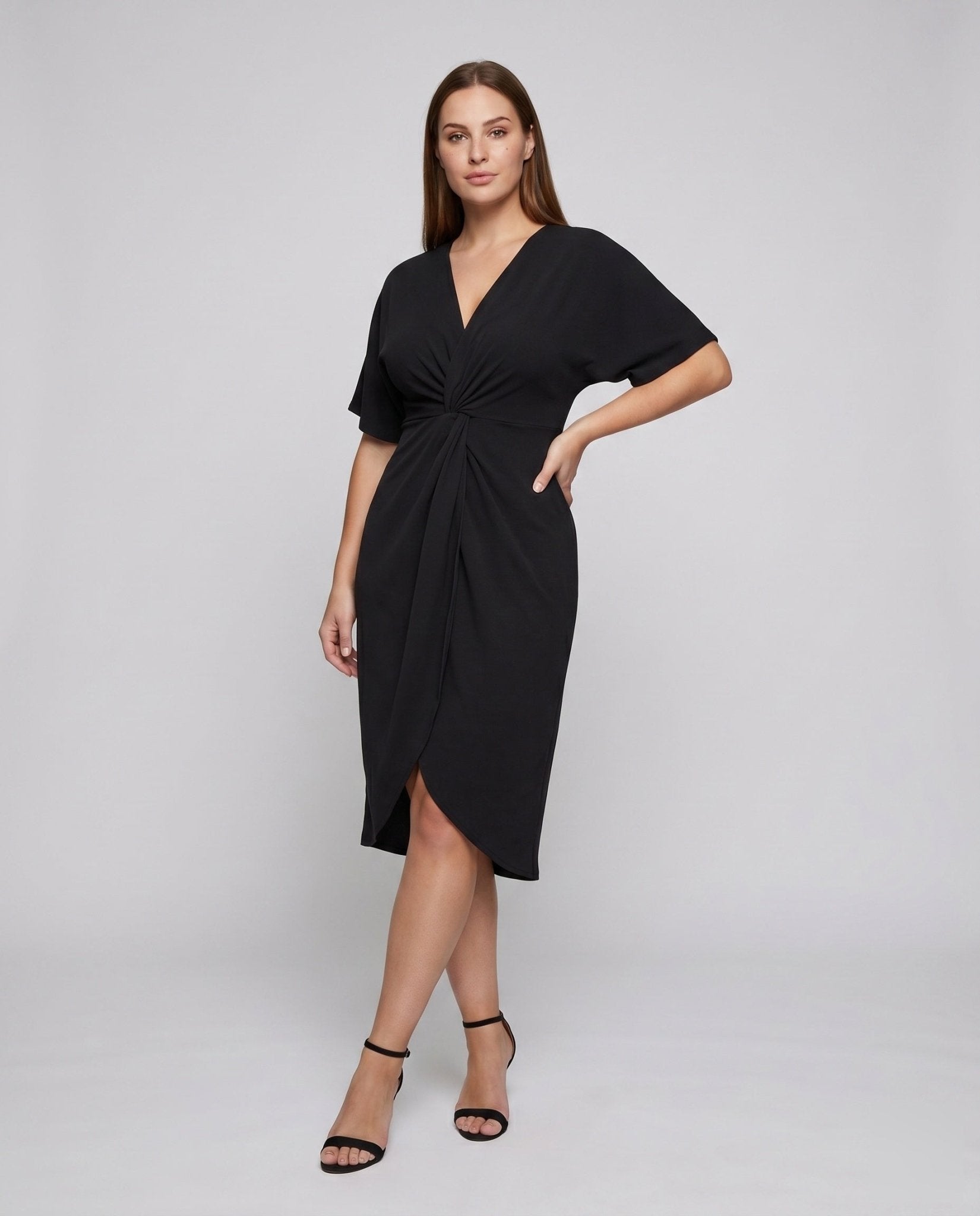 Women's wrap dress with elegant V-opening and casual sleeves - Chichicherry
